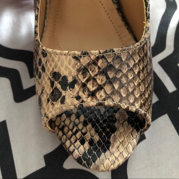 Snake print peep toe heels - Picture 4 of 9